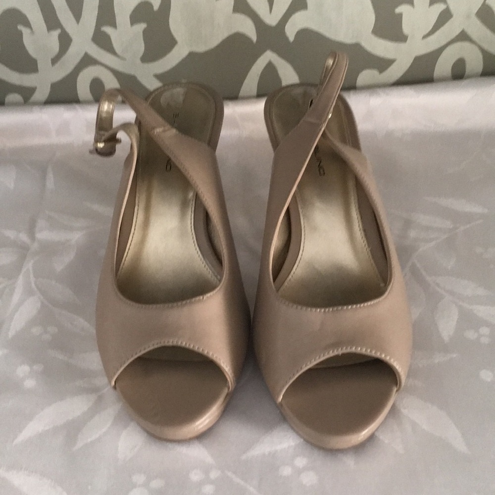 Bandolino pumps